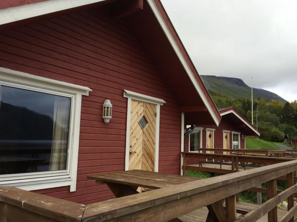 ホテル Elvegard Fjordcamp Grov エクステリア 写真
