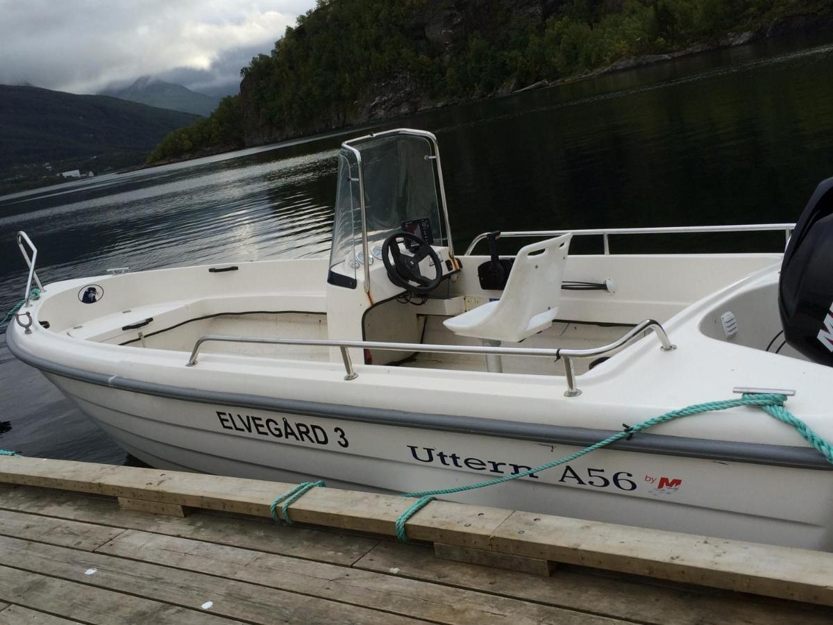 ホテル Elvegard Fjordcamp Grov エクステリア 写真